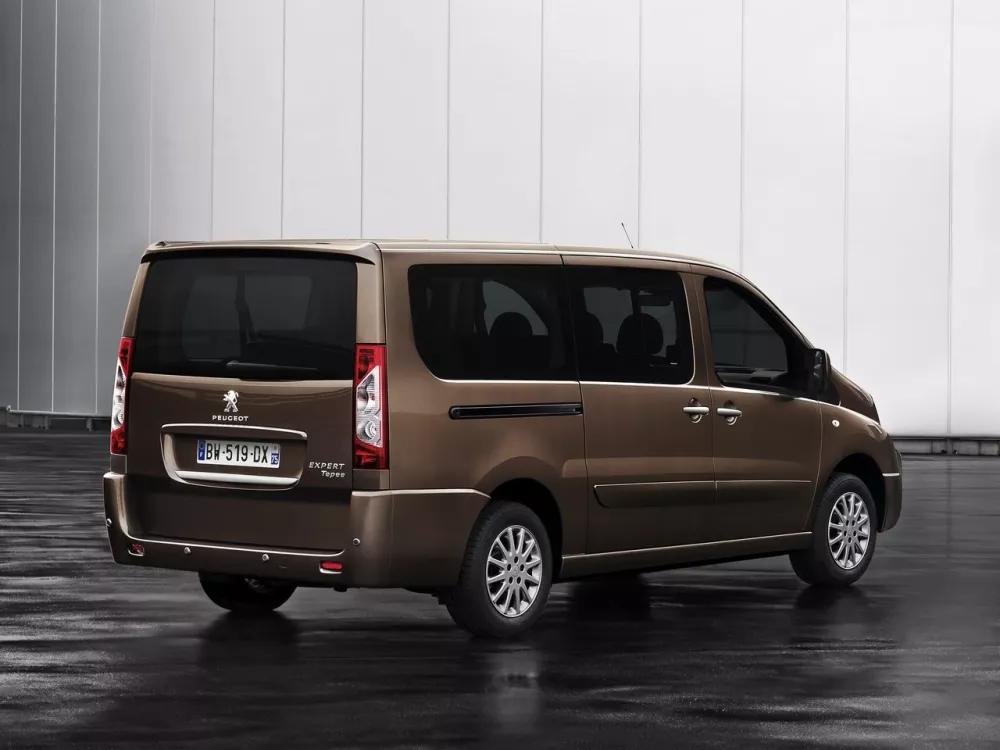 Автомобиль Peugeot Expert II Рестайлинг Минивэн Long
