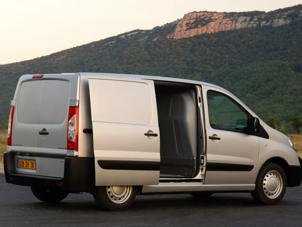 Автомобиль Peugeot Expert II Фургон