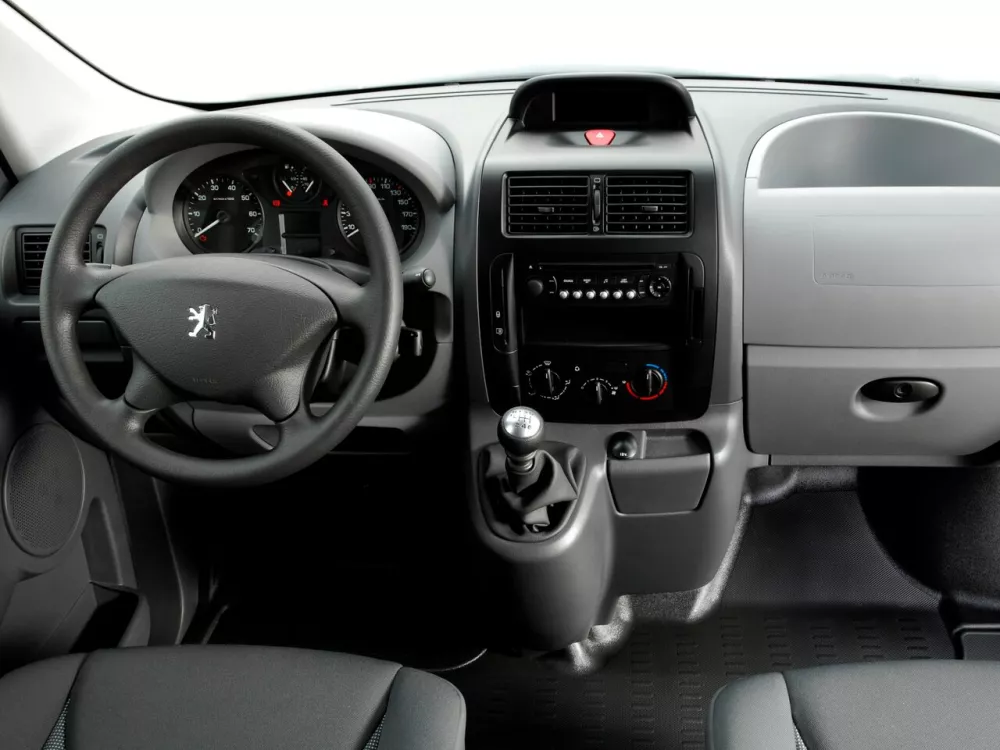 Автомобиль Peugeot Expert II Фургон