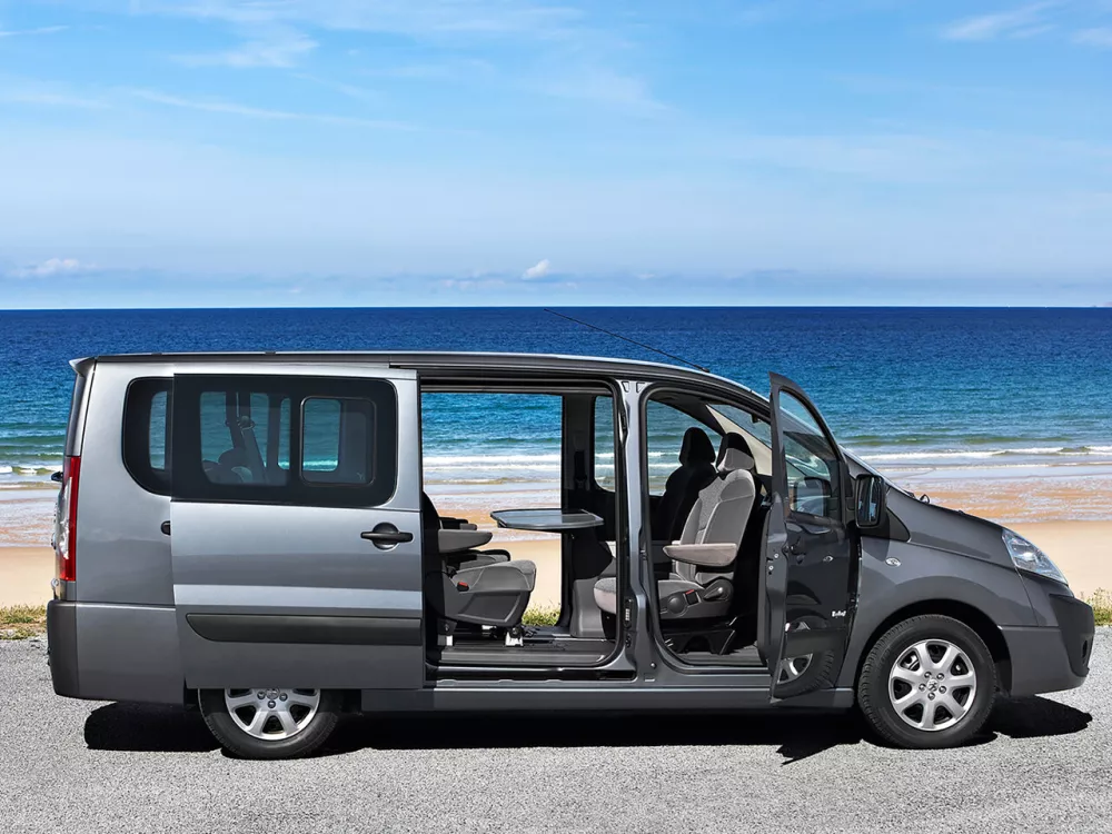 Автомобиль Peugeot Expert II Минивэн Long