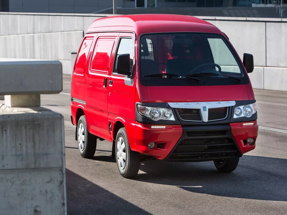 Автомобиль Piaggio Porter Фургон
