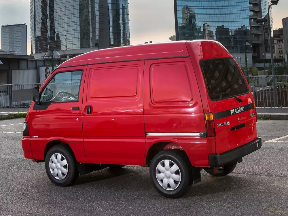 Автомобиль Piaggio Porter Фургон
