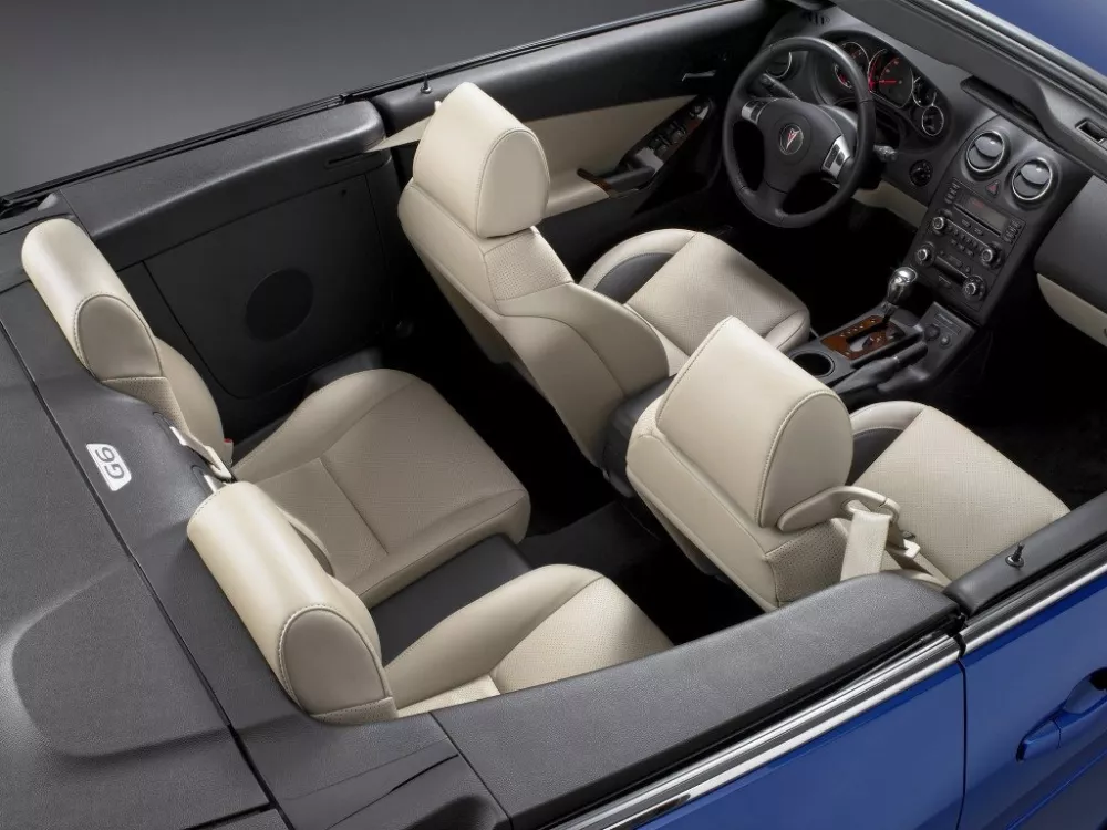 Автомобиль Pontiac G6 Кабриолет