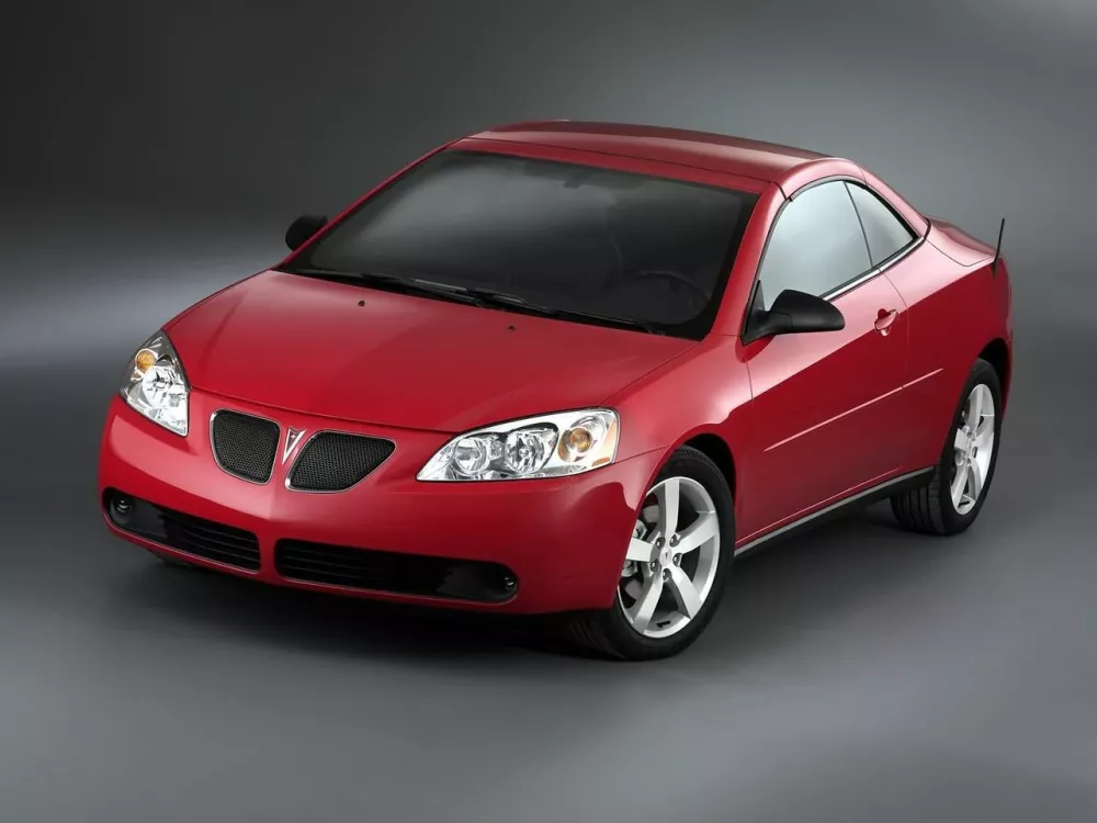 Автомобиль Pontiac G6 Купе