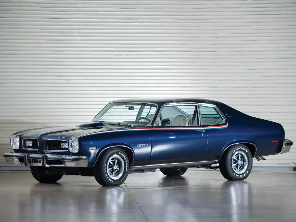 Автомобиль Pontiac GTO III Лифтбек