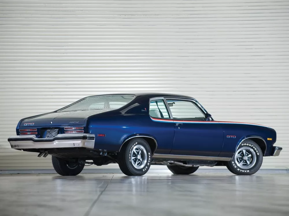 Автомобиль Pontiac GTO III Лифтбек