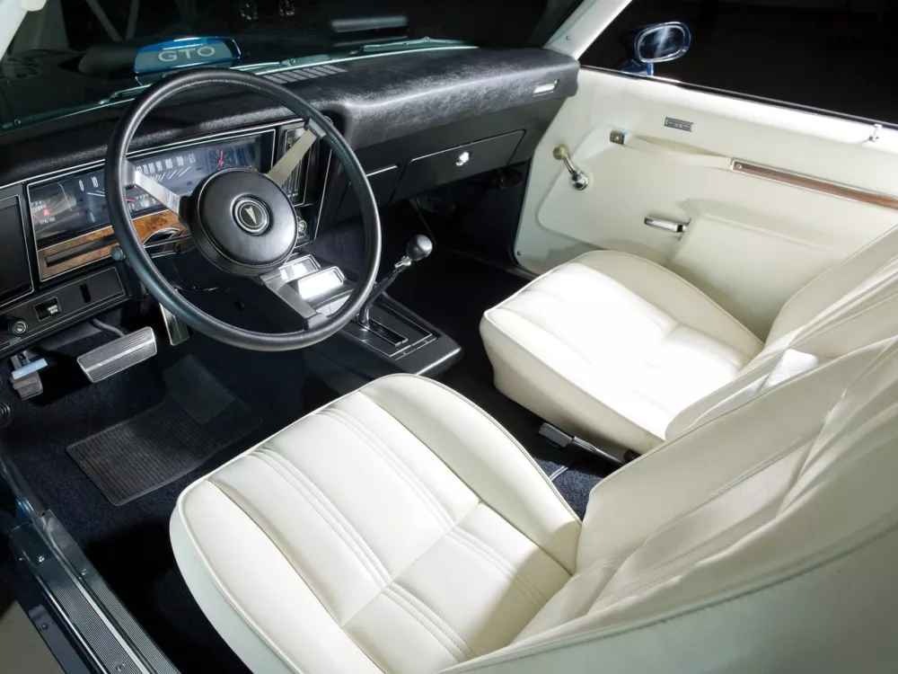 Автомобиль Pontiac GTO III Лифтбек