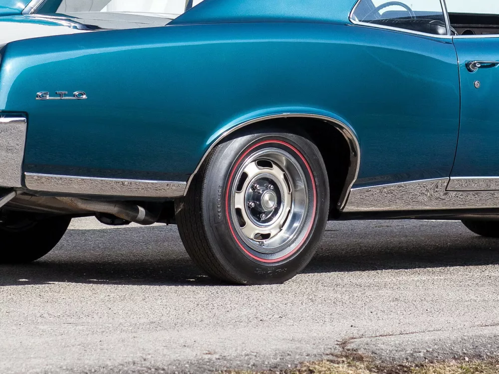 Автомобиль Pontiac GTO I Купе