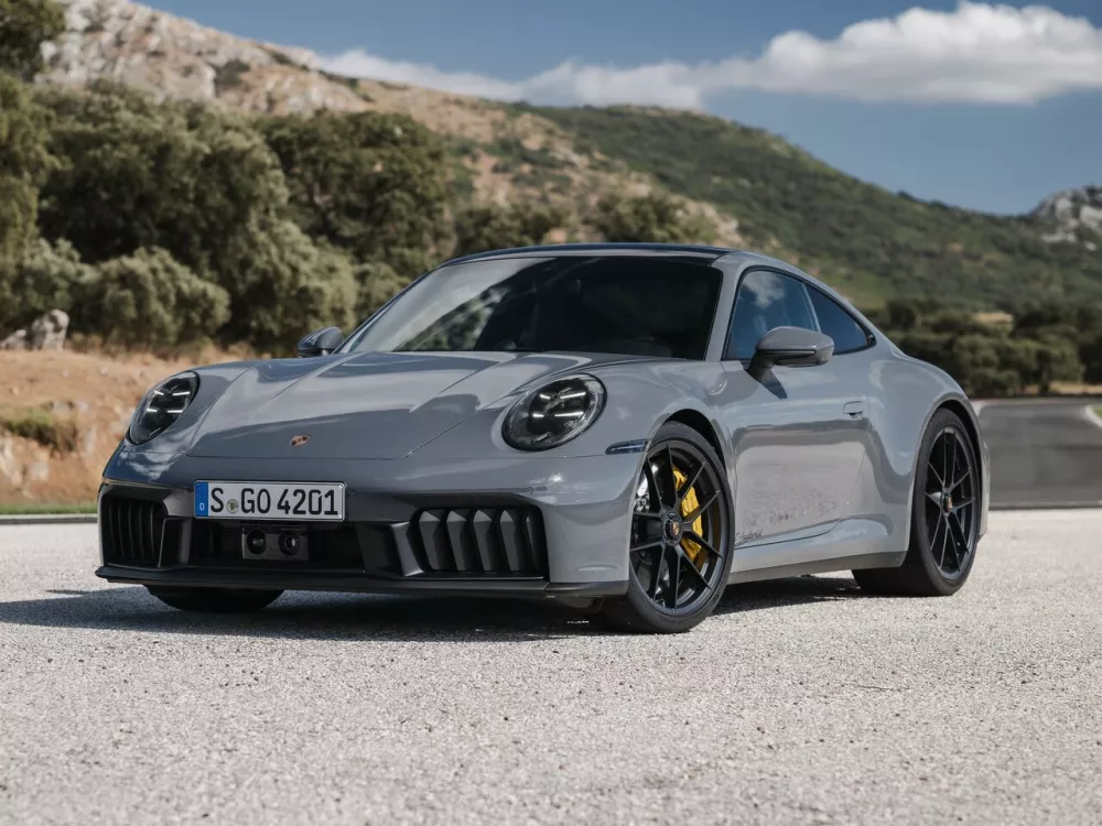 Автомобиль Porsche 911 VIII (992) Рестайлинг Купе