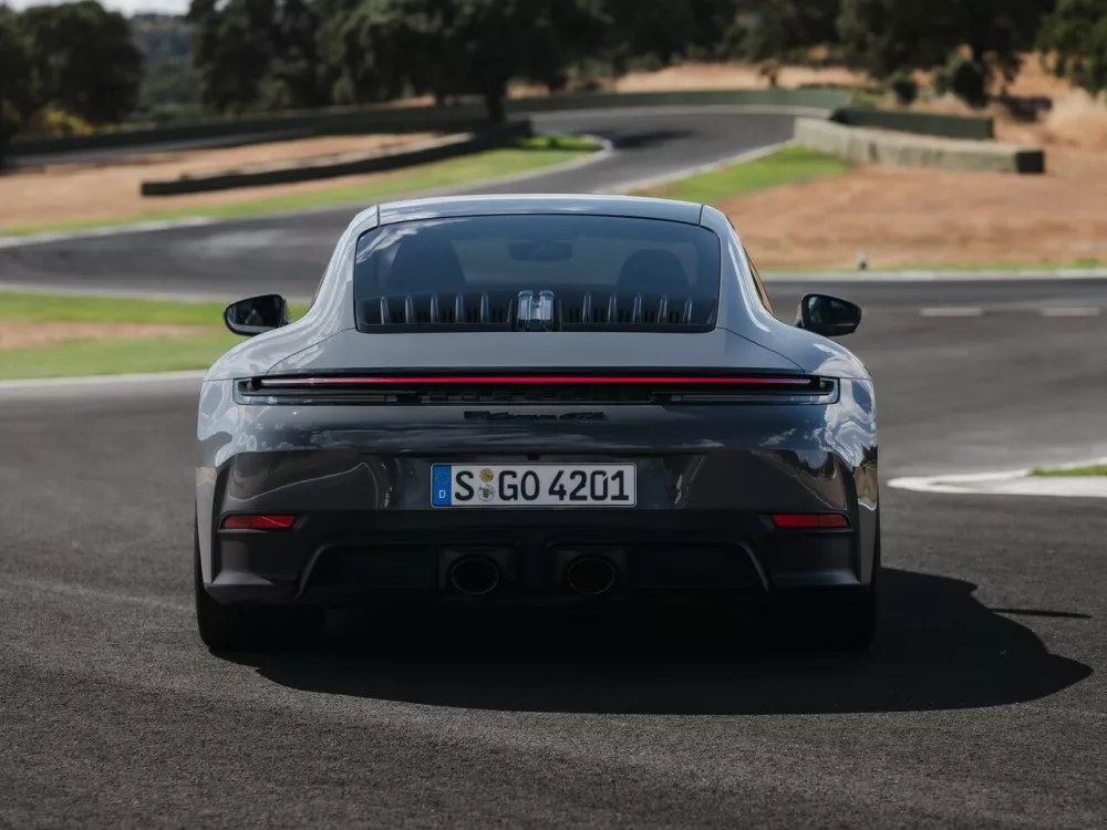 Автомобиль Porsche 911 VIII (992) Рестайлинг Купе