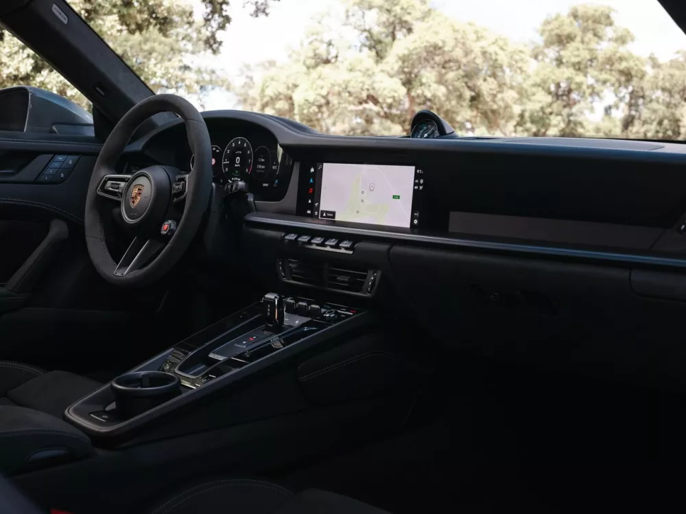Автомобиль Porsche 911 VIII (992) Рестайлинг Купе