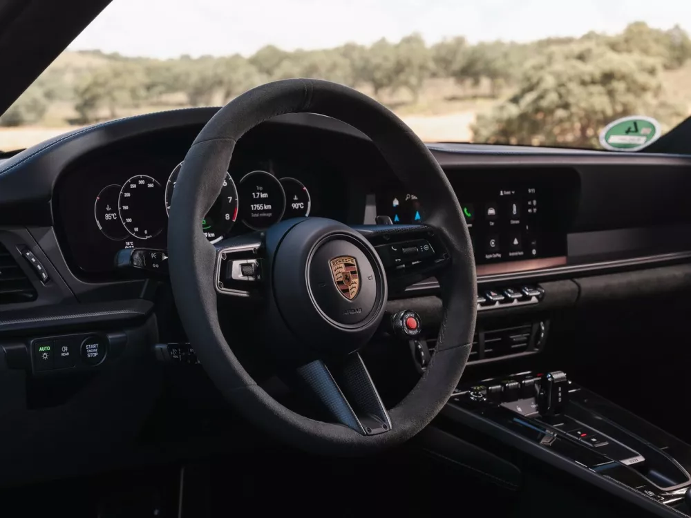 Автомобиль Porsche 911 VIII (992) Рестайлинг Купе