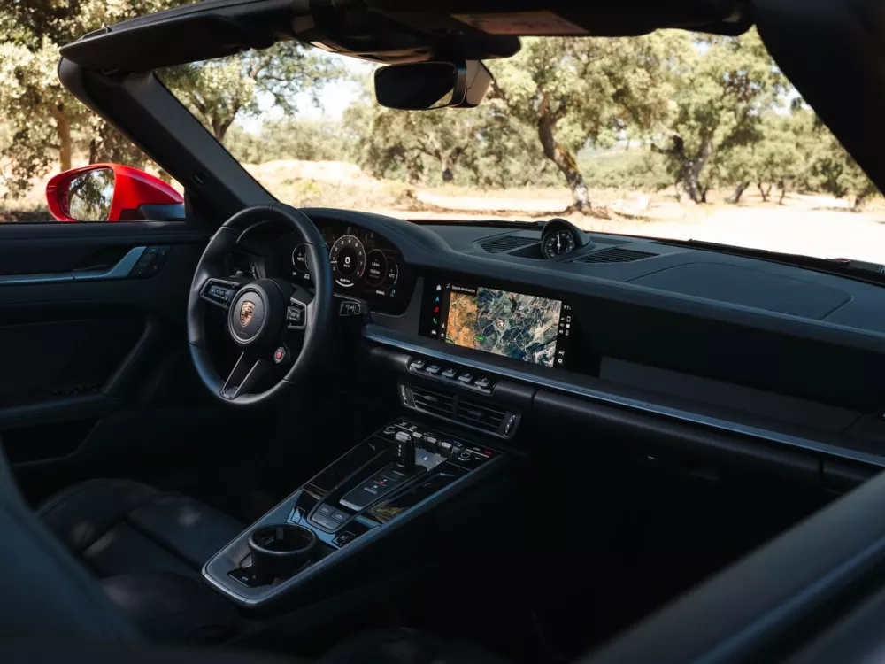 Автомобиль Porsche 911 VIII (992) Рестайлинг Кабриолет
