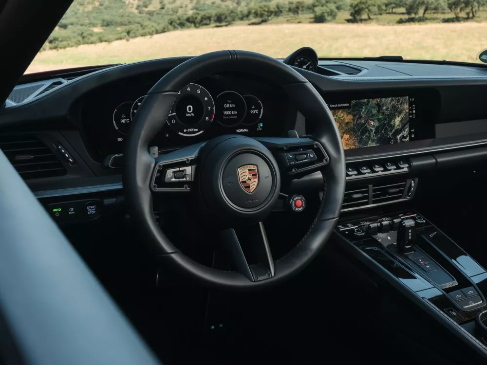 Автомобиль Porsche 911 VIII (992) Рестайлинг Кабриолет
