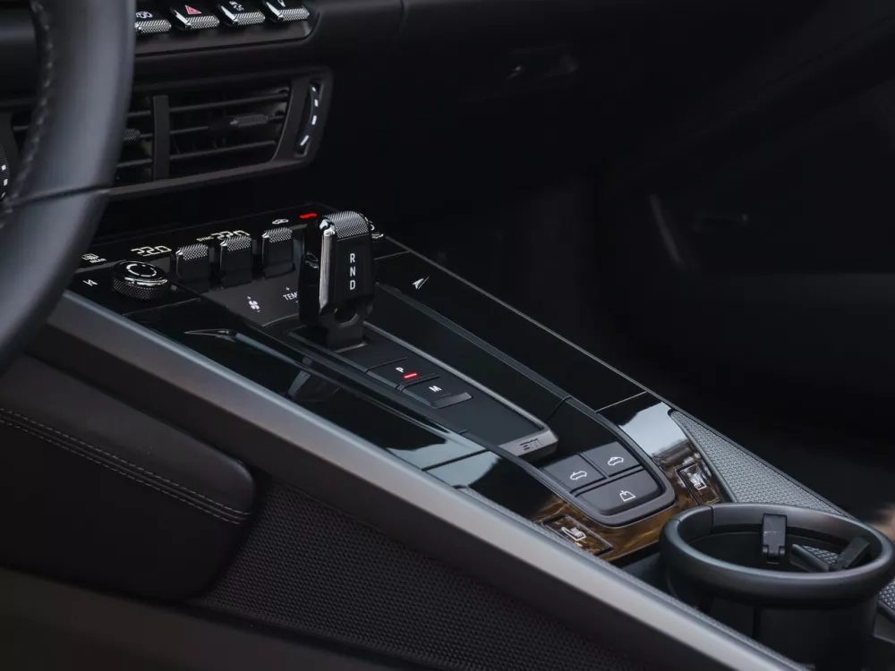 Автомобиль Porsche 911 VIII (992) Рестайлинг Кабриолет