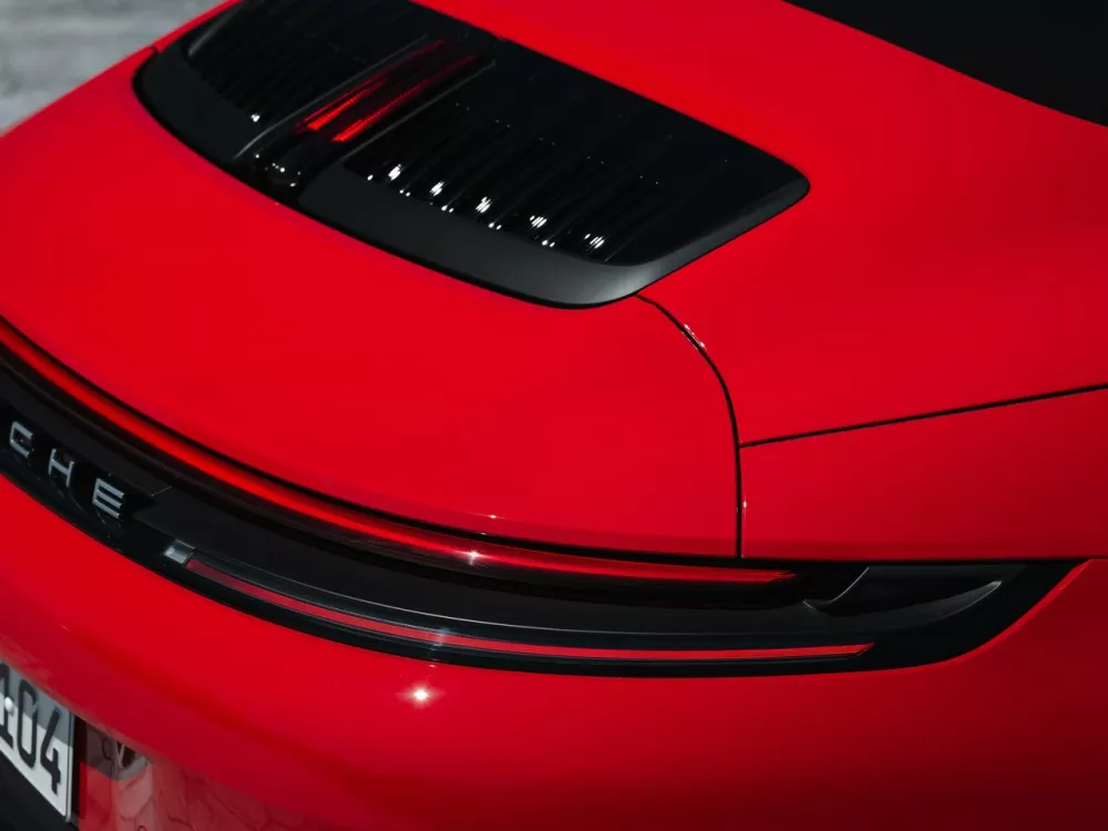 Автомобиль Porsche 911 VIII (992) Рестайлинг Кабриолет