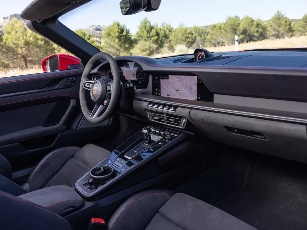 Автомобиль Porsche 911 VIII (992) Рестайлинг Тарга Targa