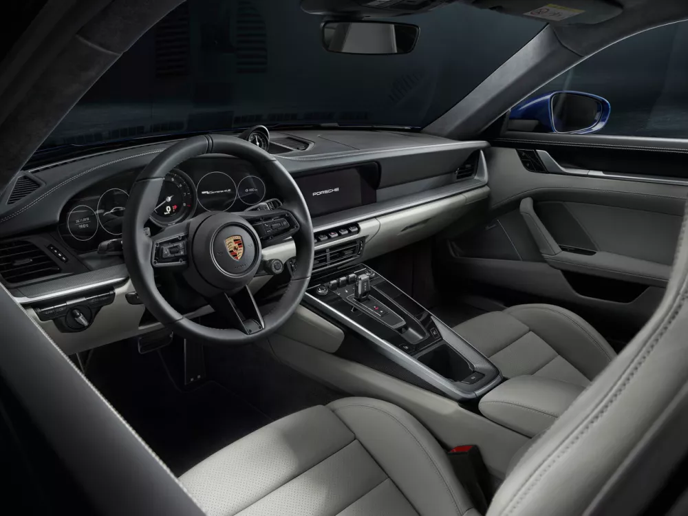 Автомобиль Porsche 911 VIII (992) Купе
