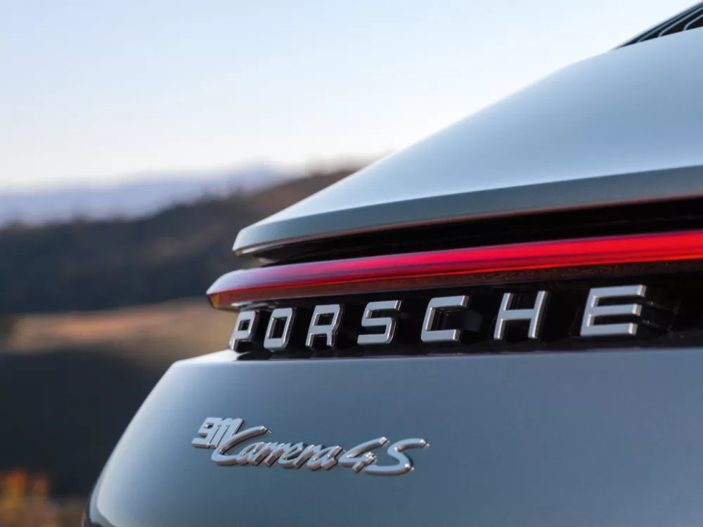 Автомобиль Porsche 911 VIII (992) Купе
