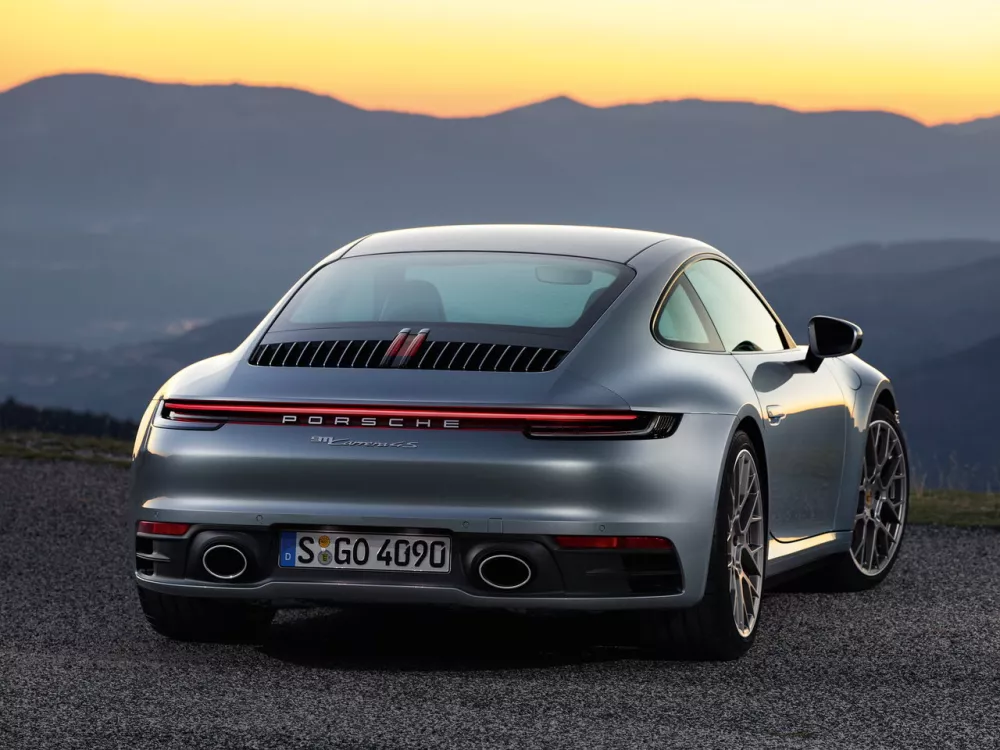 Автомобиль Porsche 911 VIII (992) Купе