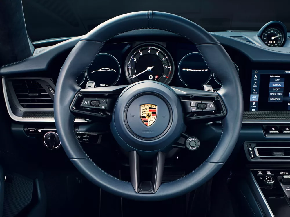 Автомобиль Porsche 911 VIII (992) Купе