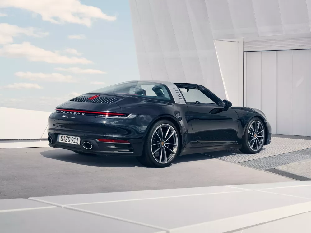 Автомобиль Porsche 911 VIII (992) Тарга Targa
