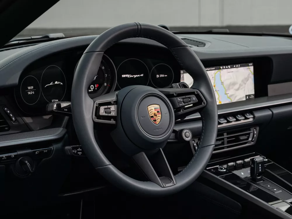 Автомобиль Porsche 911 VIII (992) Тарга Targa