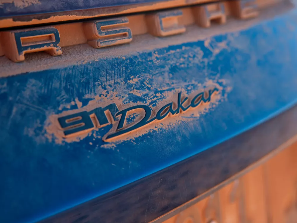 Автомобиль Porsche 911 VIII (992) Купе Dakar