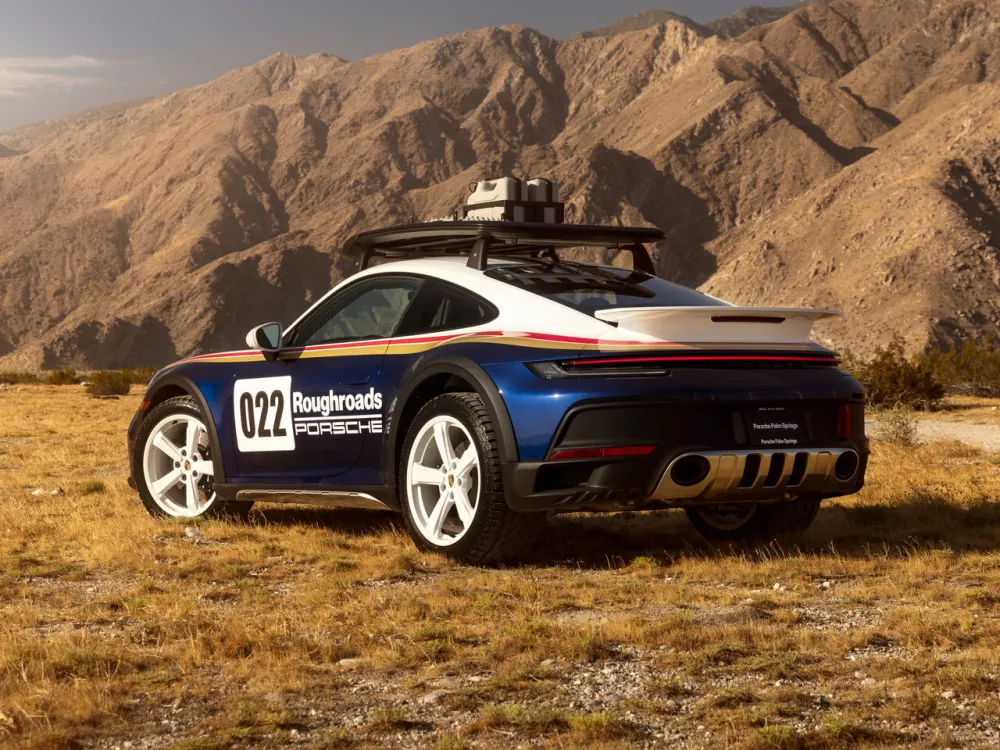 Автомобиль Porsche 911 VIII (992) Купе Dakar