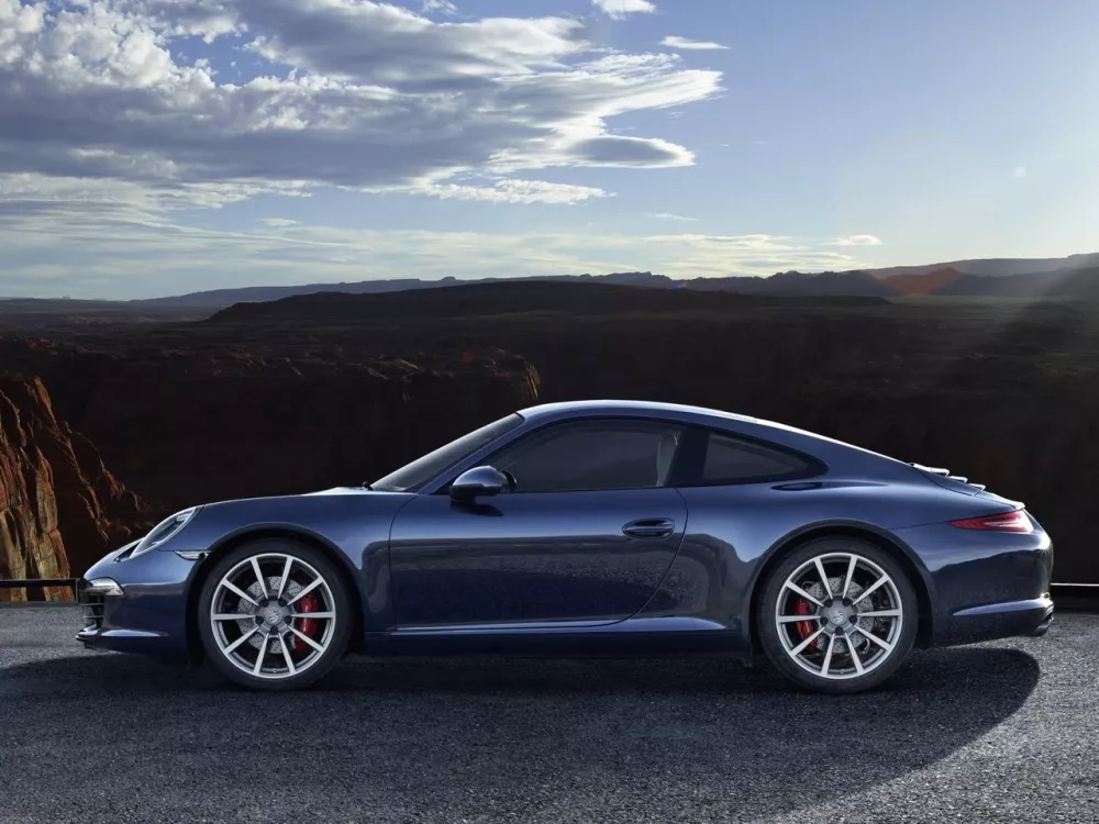 Автомобиль Porsche 911 VII (991) Купе