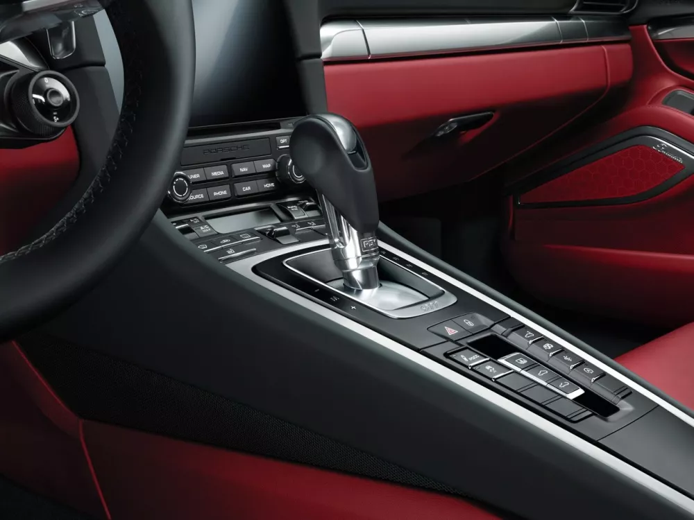 Автомобиль Porsche 911 VII (991) Рестайлинг Тарга Targa