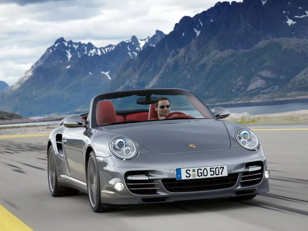 Автомобиль Porsche 911 VI (997) Рестайлинг Кабриолет