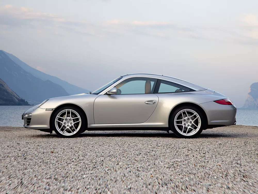 Автомобиль Porsche 911 VI (997) Рестайлинг Тарга Targa