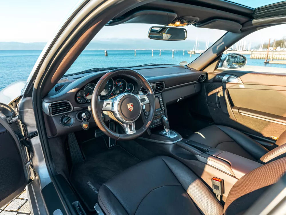 Автомобиль Porsche 911 VI (997) Рестайлинг Тарга Targa
