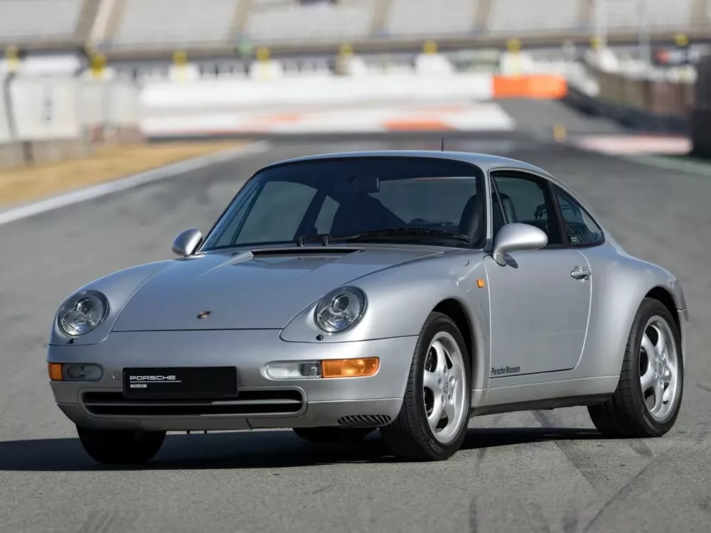 Автомобиль Porsche 911 IV (993) Купе