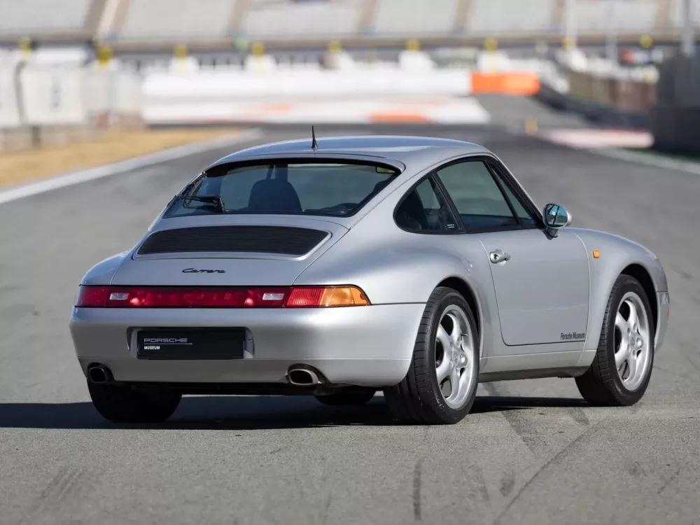 Автомобиль Porsche 911 IV (993) Купе