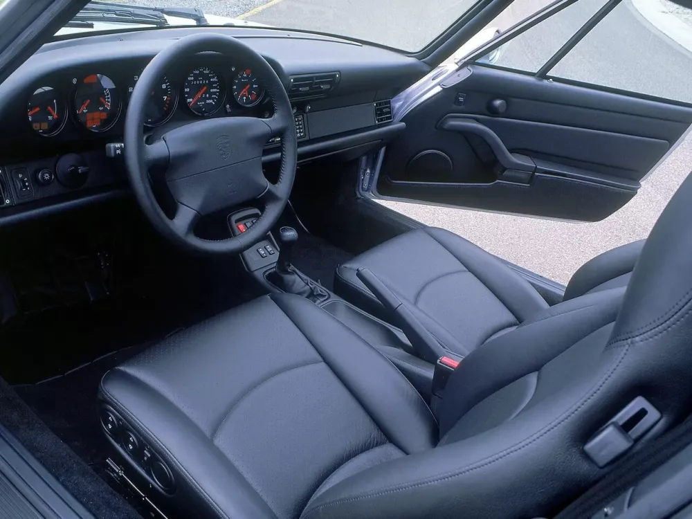 Автомобиль Porsche 911 IV (993) Купе
