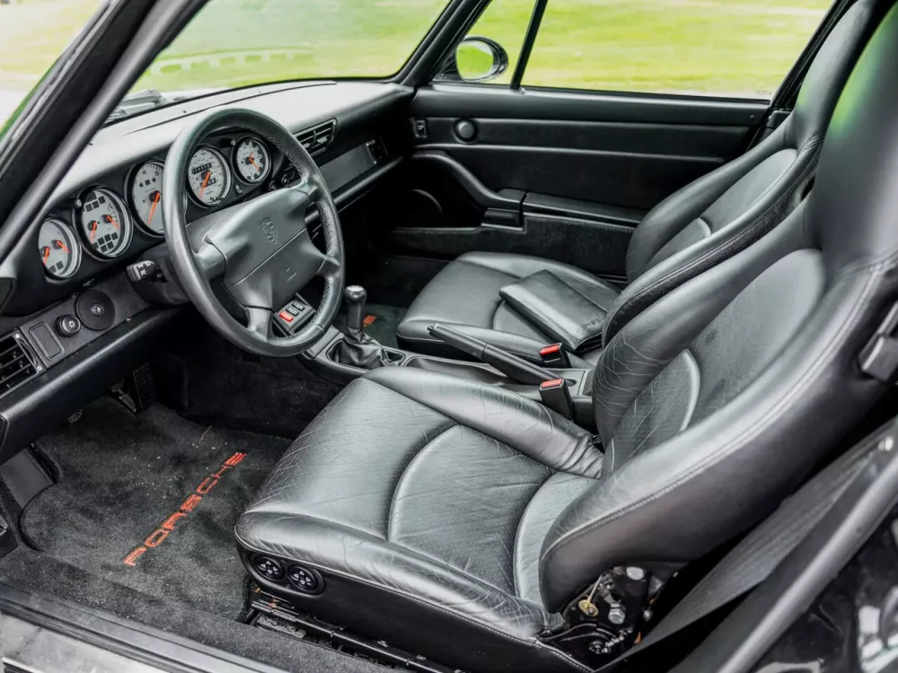 Автомобиль Porsche 911 IV (993) Кабриолет
