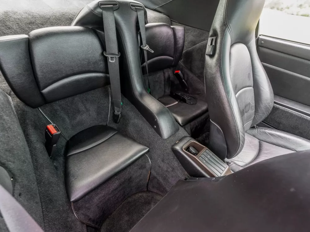 Автомобиль Porsche 911 IV (993) Кабриолет