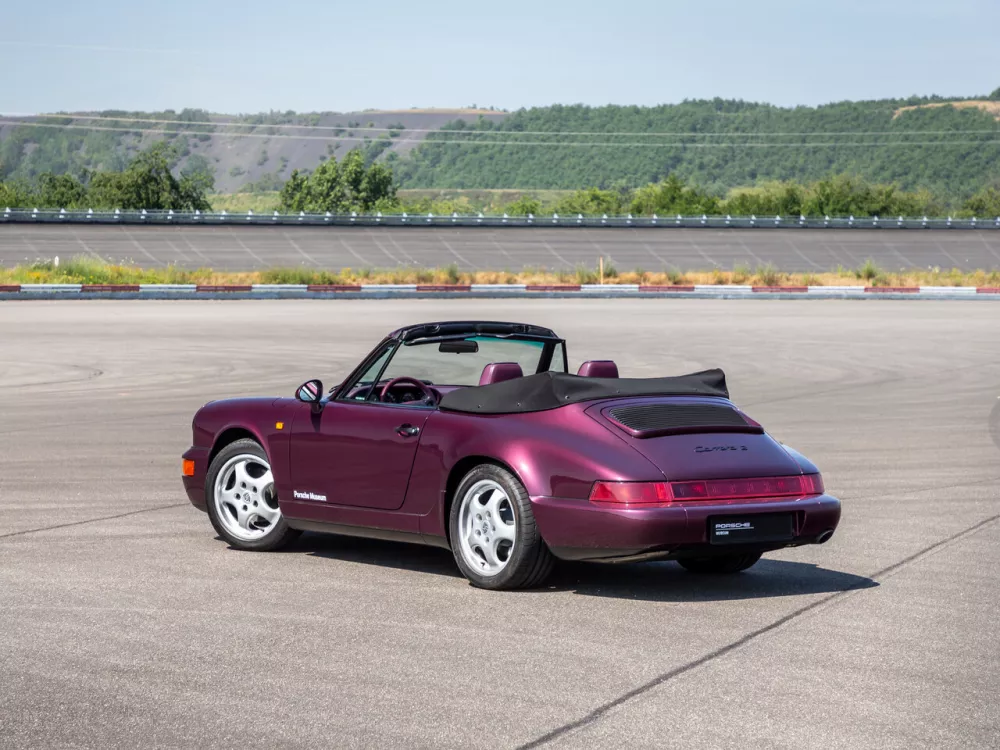 Автомобиль Porsche 911 III (964) Кабриолет