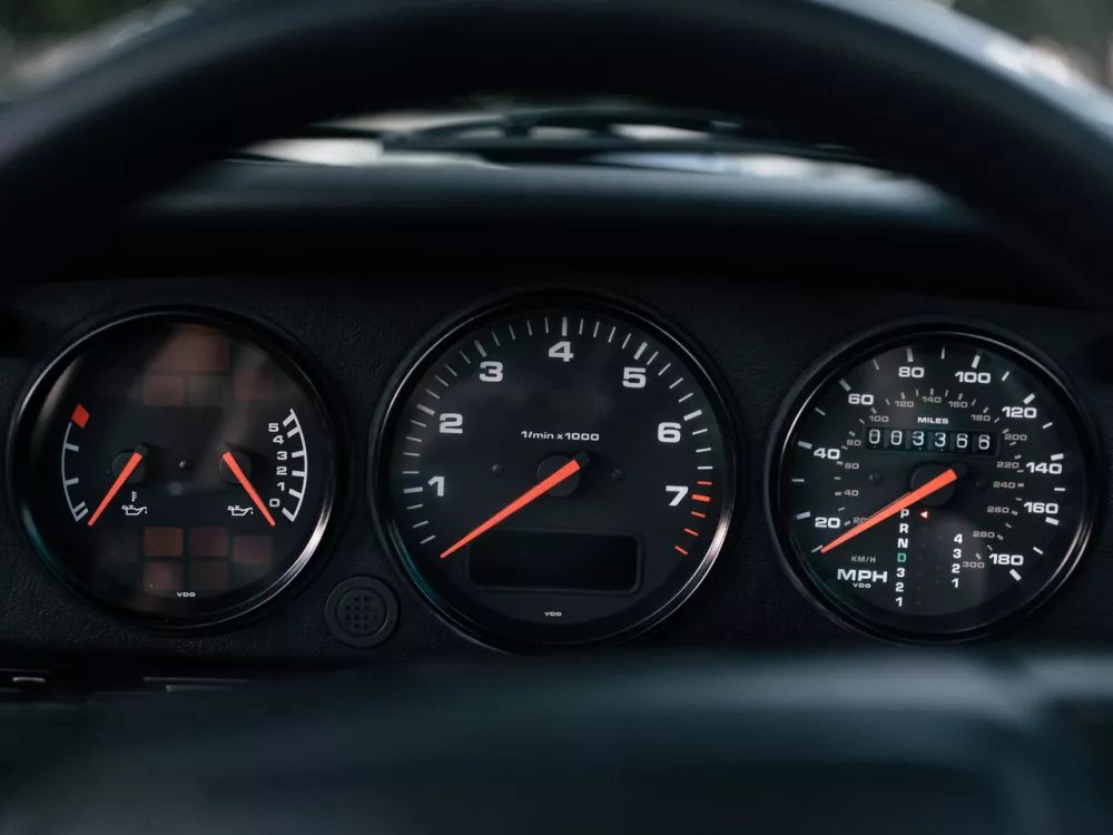 Автомобиль Porsche 911 III (964) Кабриолет