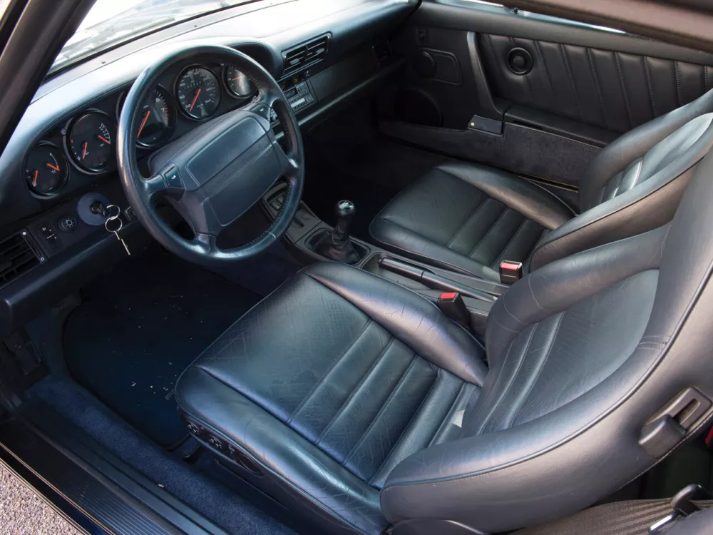 Автомобиль Porsche 911 III (964) Кабриолет