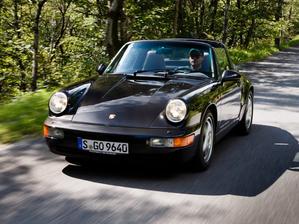Автомобиль Porsche 911 III (964) Тарга