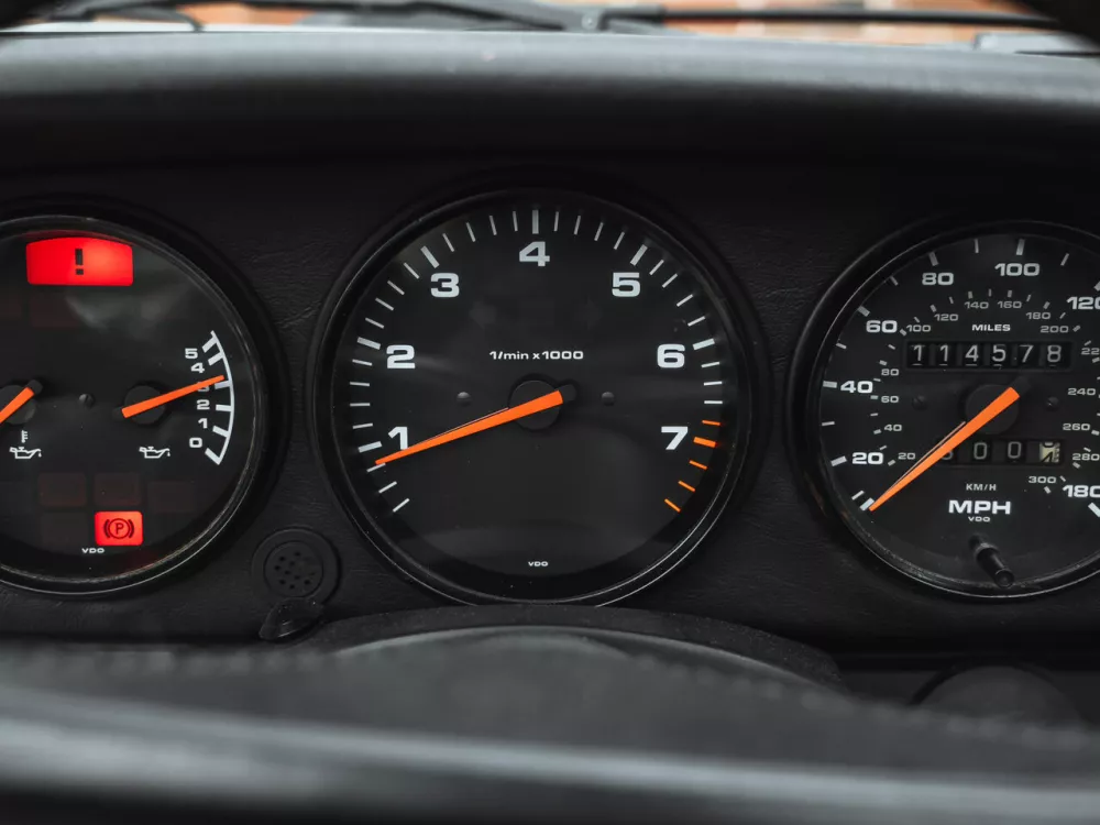 Автомобиль Porsche 911 III (964) Тарга