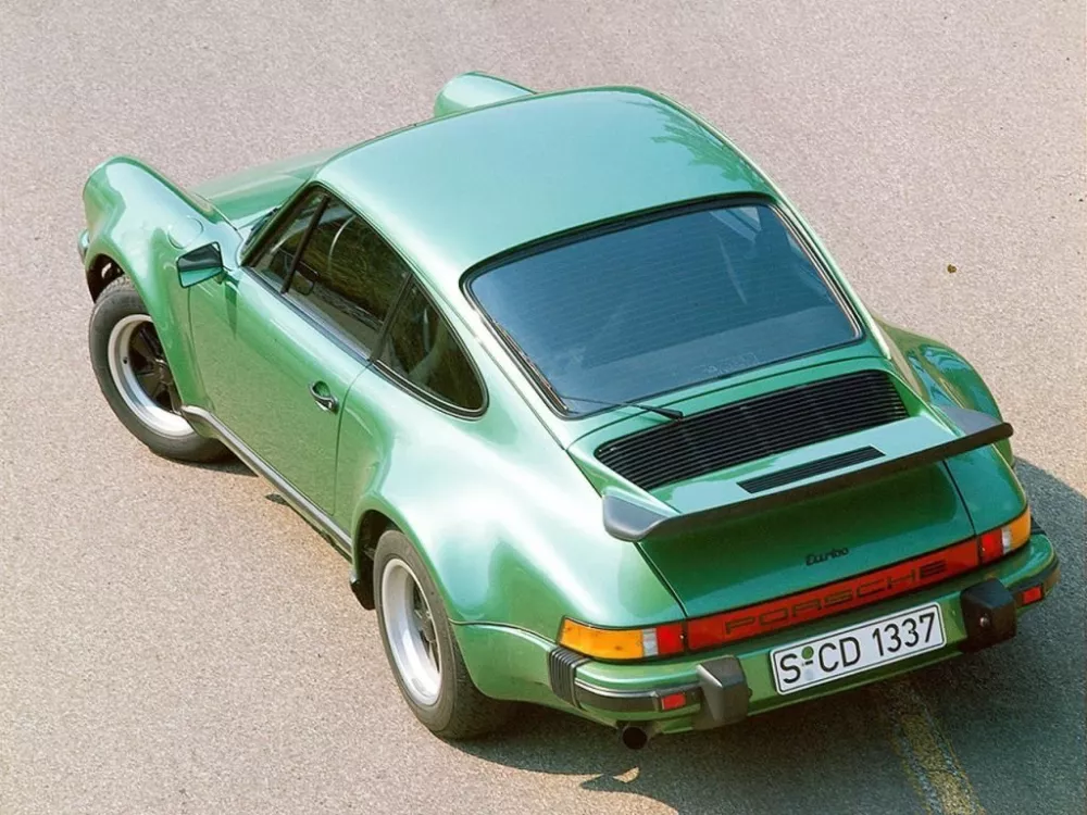 Автомобиль Porsche 911 II (911, 930) Купе