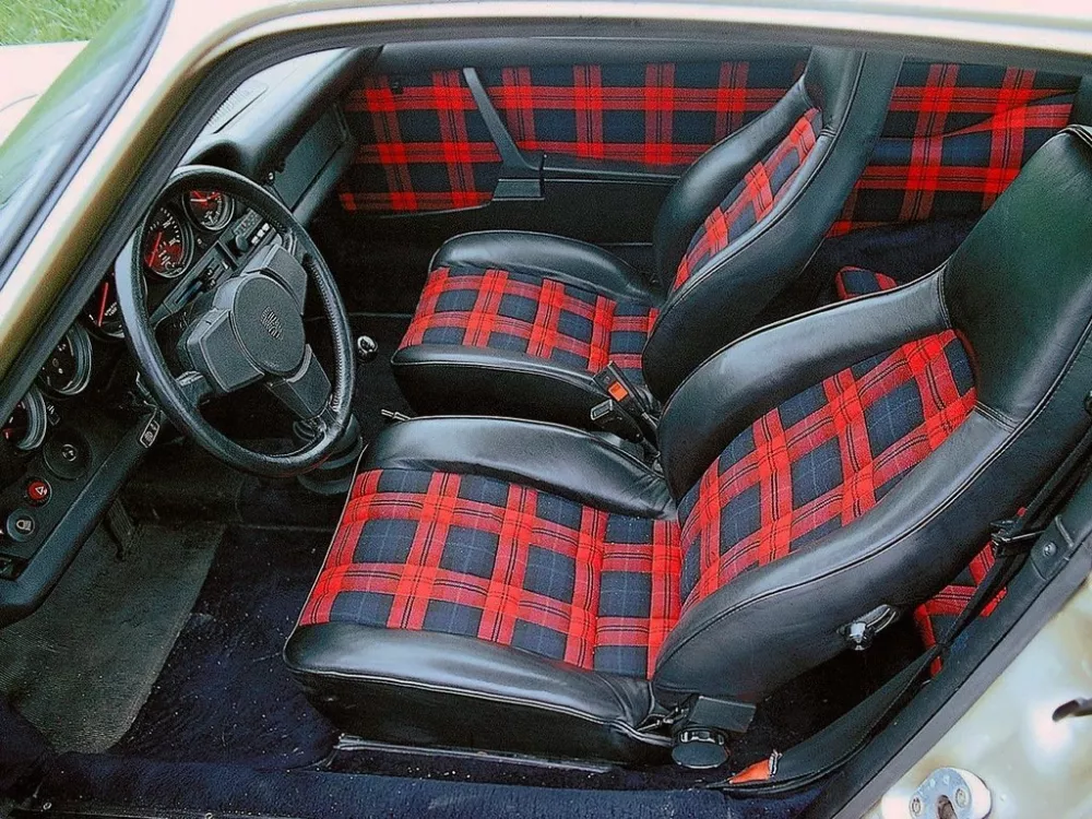 Автомобиль Porsche 911 II (911, 930) Купе