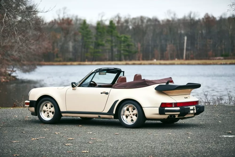 Автомобиль Porsche 911 II (911, 930) Родстер