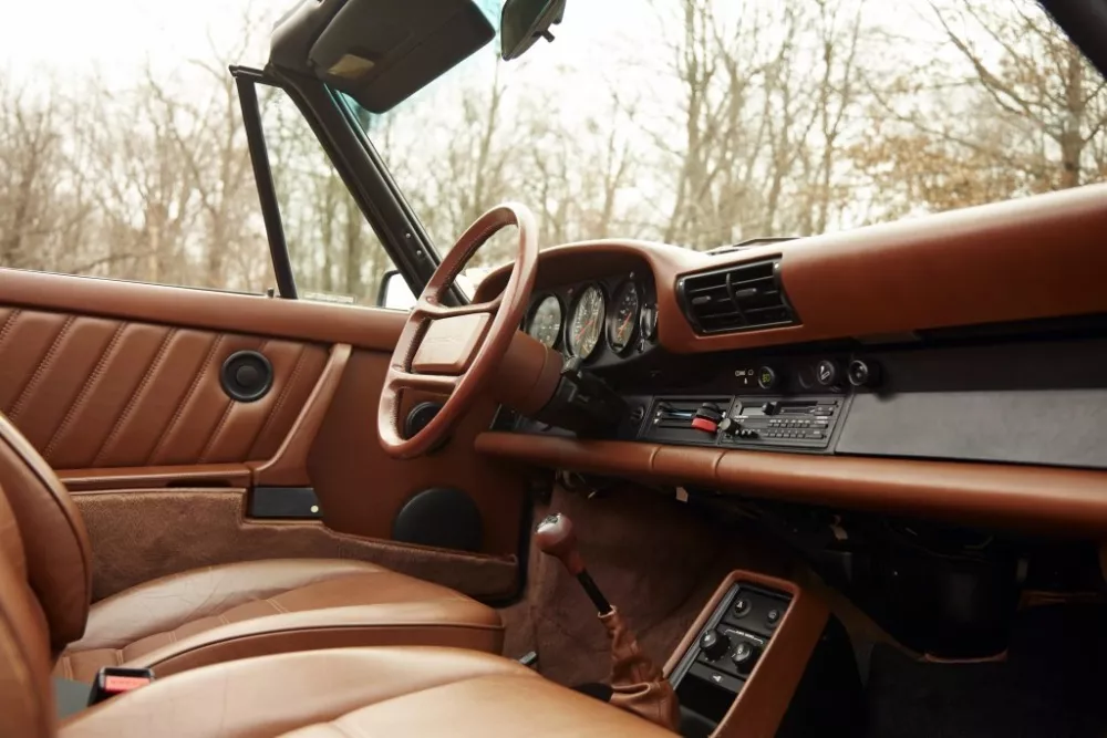 Автомобиль Porsche 911 II (911, 930) Родстер