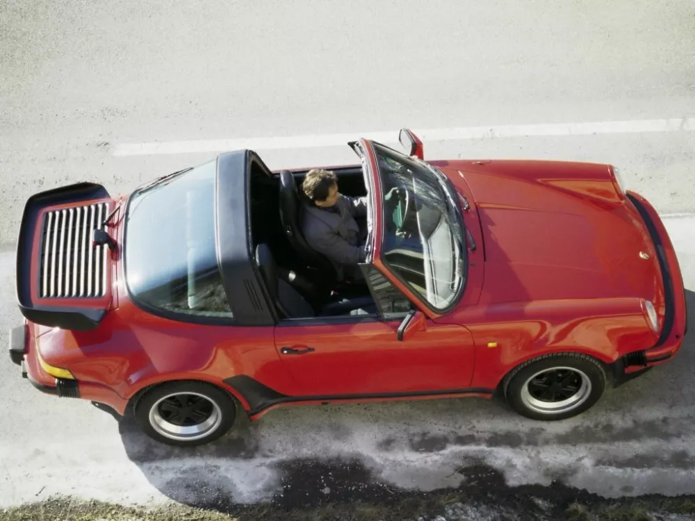Автомобиль Porsche 911 II (911, 930) Тарга Targa