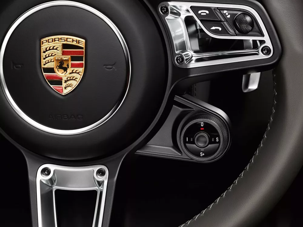 Автомобиль Porsche Boxster IV 718 (982) Родстер